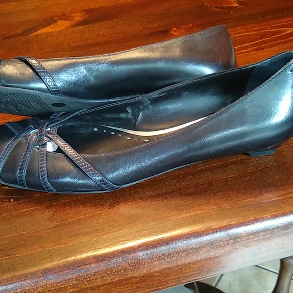 Shoes - Picture 3 of 5